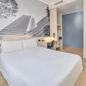 Otel Cenisio Garibaldi