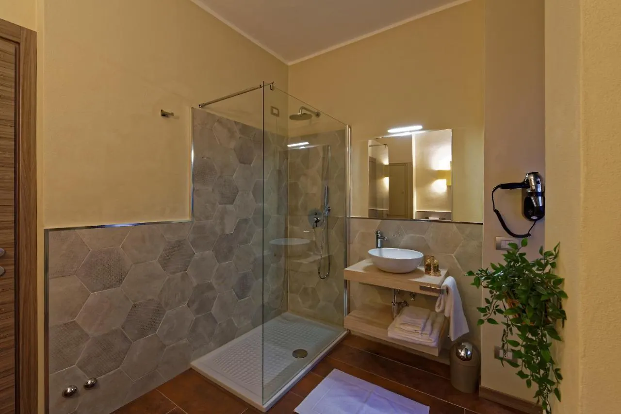Red Ribbon Otel Milano İtalya