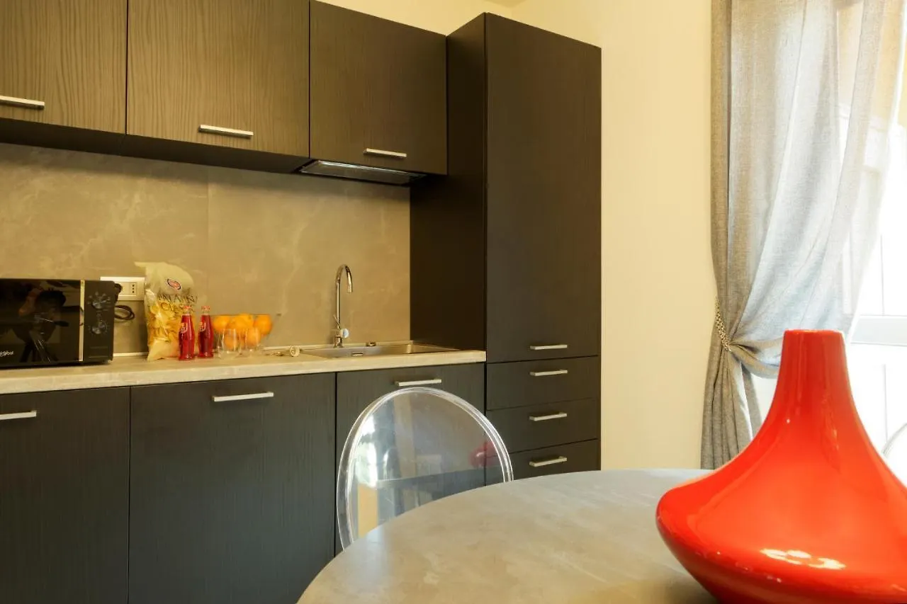 ** Konukevi Red Ribbon Otel Milano İtalya