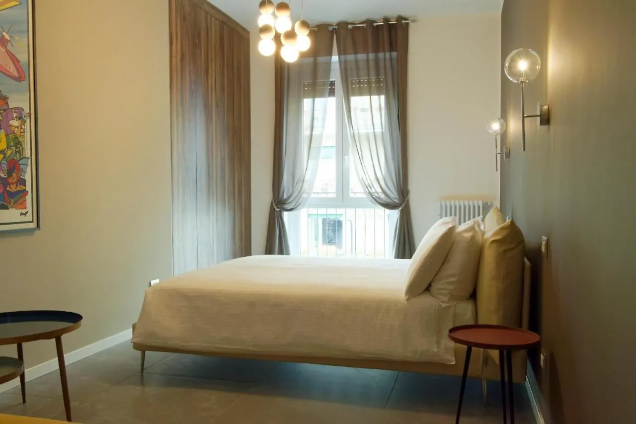 Red Ribbon Otel Milano İtalya