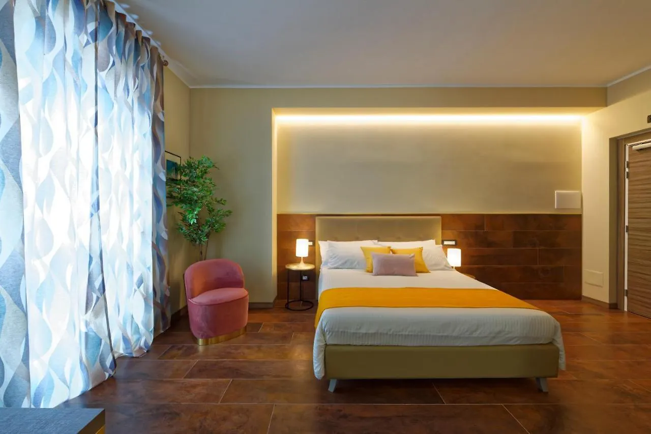 Konukevi Red Ribbon Otel Milano